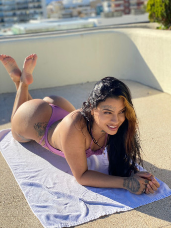 aleyah-una-chica-aventurera-y-sexy-big-0