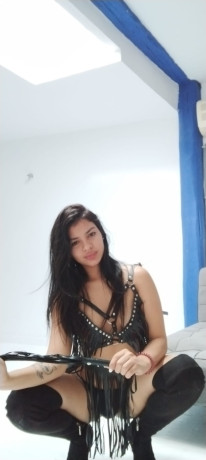 sexy-y-amorosa-jovencita-latina-big-0