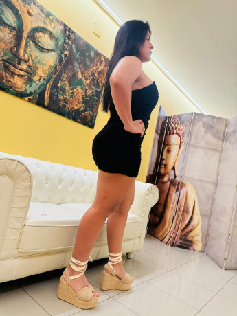 atractiva-y-sensual-chica-latina-big-0