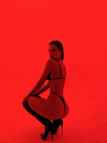 disponemos-de-excelente-plazas-en-marbella-big-0