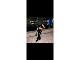 ESTOY DE VISITA EN MARBELLA DESEO CONOCER PERSONAS