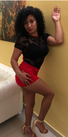 soy-daniela-la-peruana-mas-seductora-big-0