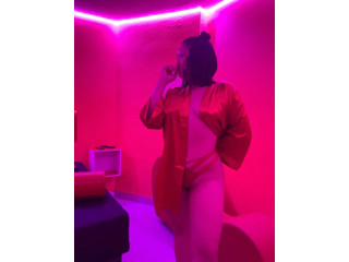 SOY UNA COMPAÑIA EXTROVERTIDA Y COMPLACIENTE