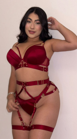 kiara-raiz-que-no-se-mueve-big-1