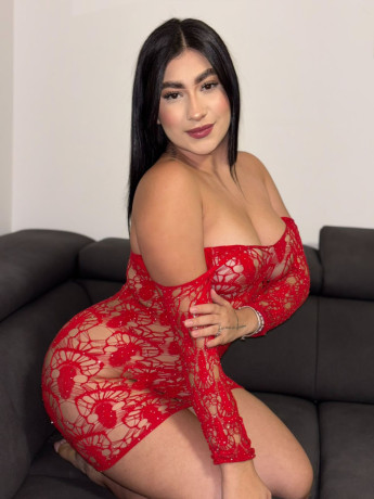 kiara-la-elegancia-del-fuego-que-no-se-apaga-big-2