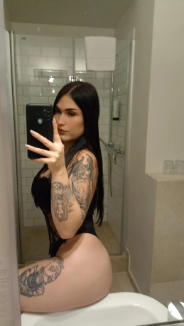 emily-provocacion-con-clase-big-2