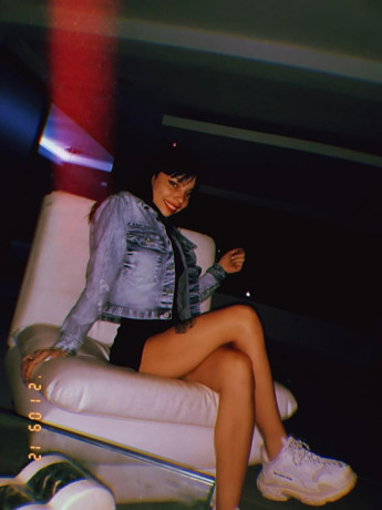 chica-simpatica-y-romantica-escribeme-big-0