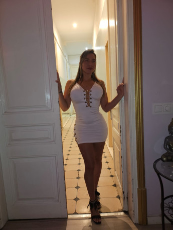 sexy-venezolana-en-busca-de-aventuras-big-0